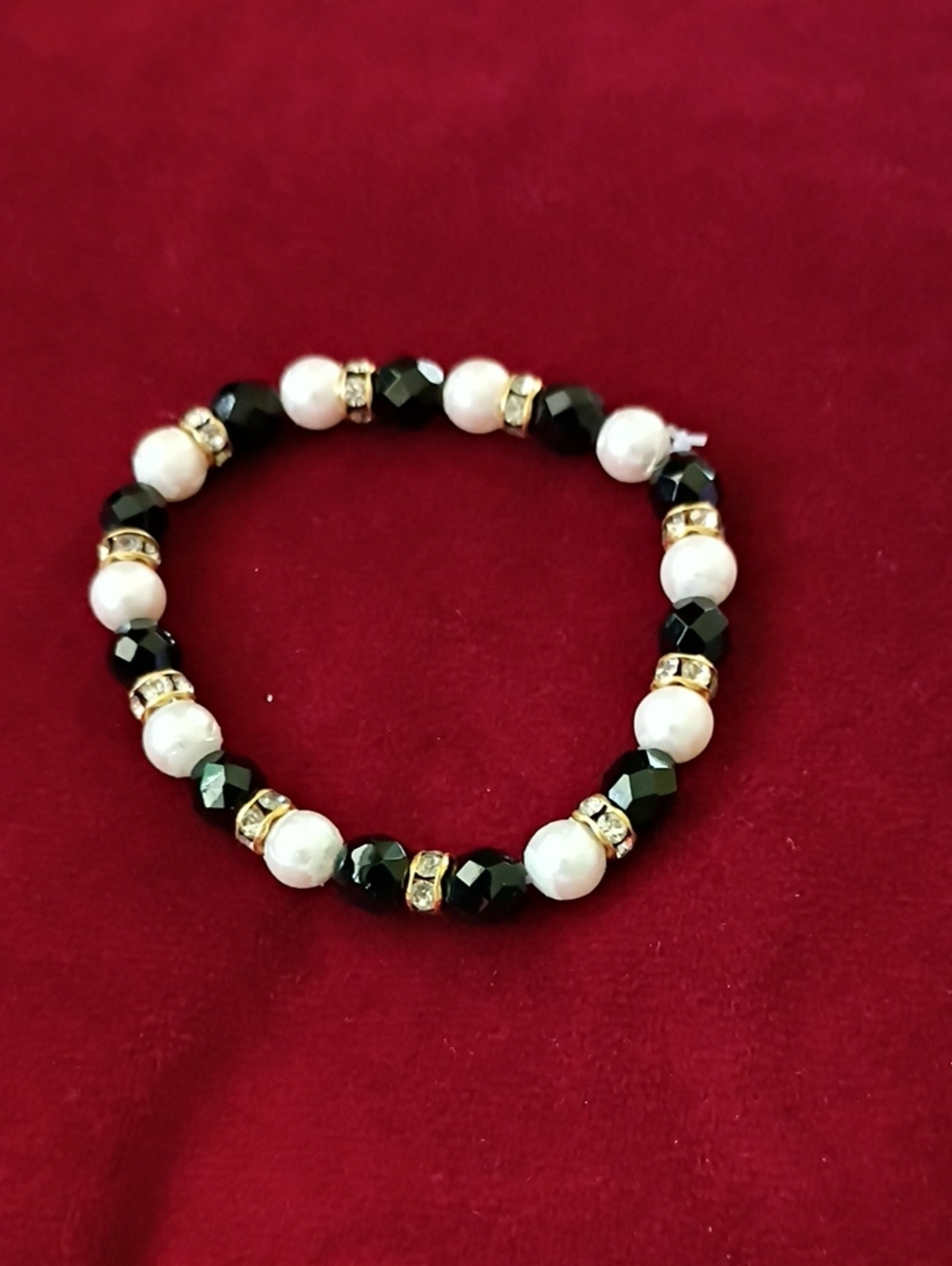 Pearl & Black Crystal Stretch Bracelet with Gold Accents